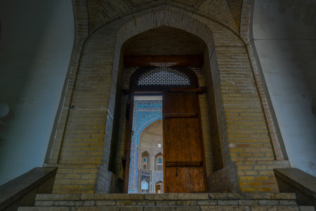 Inner courtyard of the Kalyan Mosque, part of the Po-i-Kalyan Complex in Bukhara, Uzbekistan.のeditorial素材