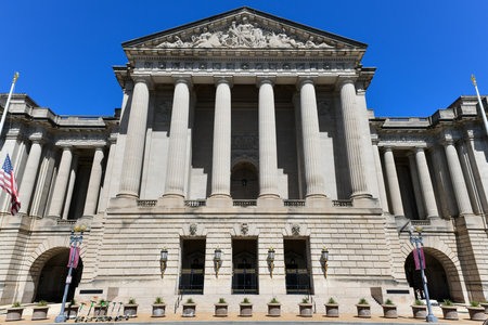 Washington, DC - Apr 3, 2021: Facade of the Smithsonian National Museum of American History in Washington, DC.のeditorial素材