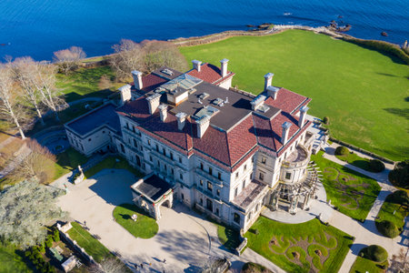 Newport, RI - Nov 29, 2020: The Breakers and Cliff Walk aerial view. The Breakers is a Vanderbilt mansion with Italian Renaissance built in 1895 in Bellevue Avenue Historic District in Newport, RI.のeditorial素材