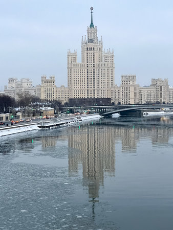 Skyscraper on Kotelnicheskaya embankment. Panoramic winter view of Moskva river. Historic residential tower building.のeditorial素材