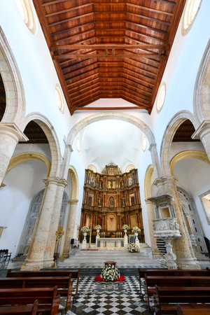 Cartagena, Colombia - Apr 18, 2022: Basilica Santa Catalina de Alejandria or Minor Basilica in Cartagena, Colombia.のeditorial素材