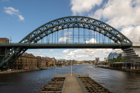 Tyne Bridge with Traditional Architecture, City of Newcastle upon Tyne, UKの写真素材