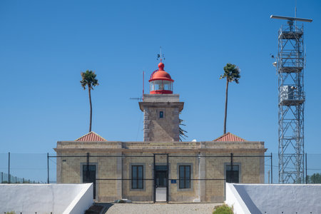 Ponta da Piedade Lighthouse (Portuguese: Farol da Ponta da Piedade) is located at Ponta da Piedade in Lagos, in the Algarve region of Portugal. It started operations in mid 1913の写真素材