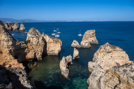 Ponta da Piedade near Lagos in Algarve, Portugal. Cliff rocks at Ponta da Piedade, Algarve region, Portugal. Ponta da Piedade, Algarve region, Portugal.の写真素材