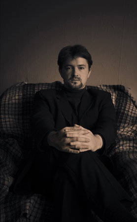  Man in a strict black suit. The black-and-white image
 
の写真素材