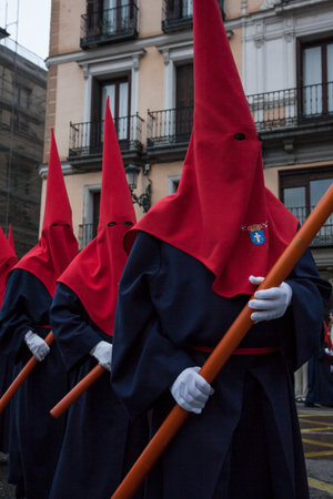 MADRID, SPAIN - APRIL 22, 2011: Procession of Jesus of Nazareth "The Poor" through the streets of Madrid in the festivities of Easter Holy Week.のeditorial素材