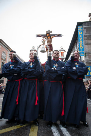 MADRID, SPAIN - APRIL 22, 2011: Procession of Jesus of Nazareth "The Poor" through the streets of Madrid in the festivities of Easter Holy Week.のeditorial素材