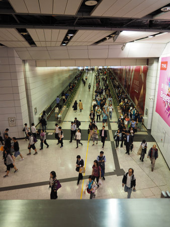 Central, Hong Kong - November 1, 2017: The hustle and bustle of Hong Kong Central Station during rush hour.のeditorial素材