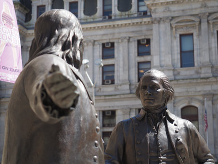 Image of the sculptures from Benjamin Franklin and George Washington called The Bond .のeditorial素材