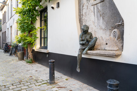 Everyday life is depicted by this beautiful Knitter(Breistertje) statueの写真素材