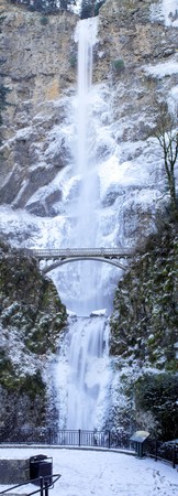 A panoramic view of Multnomah Falls frozen in winterの写真素材