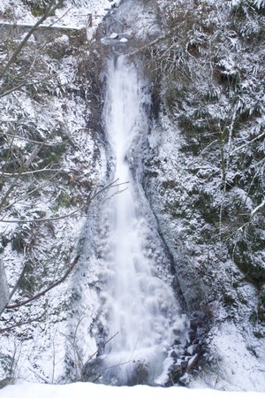 Shepherd's Dell Falls frozen with ice and snowの写真素材