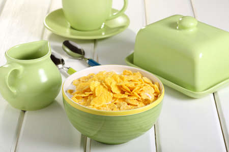 breakfast cornflakes with milk