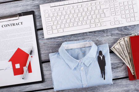 Realters successful contract. Real estate is a profitable investment. Business concept.の写真素材