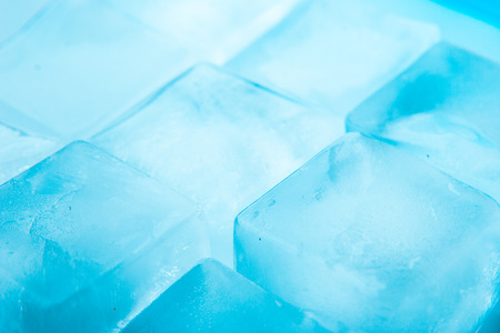 Ice cubes background horizontalの写真素材