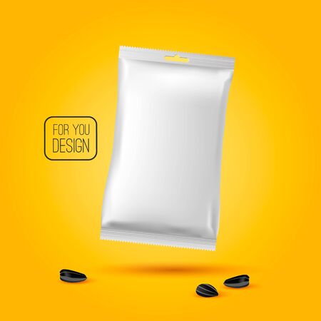 White Blank realistic foil snack pack isolated. Packaging sunflower seeds.のイラスト素材