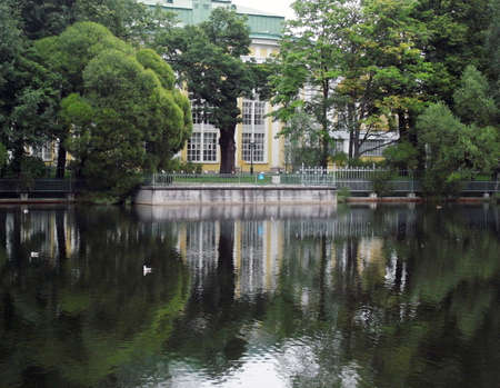 Summer in the park. Calm and quiet of nature.のeditorial素材