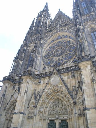 Front view of a Saint Vitt cathedral in a Pragueの写真素材