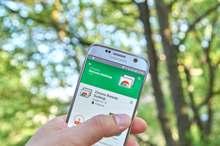 MONTREAL, CANADA - MAY 23, 2016 : Google Chrome Remote Desktop application on Samsung S7 screen. Chrome RD allows users to remotely access another computer through Chrome browser or a Chromebookのeditorial素材