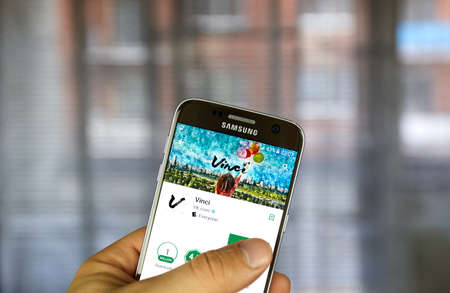 MONTREAL, CANADA - JULY 30, 2017: Vkontakte Vinci application on Samsung S7 screen. Vinci is an image-editing app that, developed and designed by Vkontakte.のeditorial素材