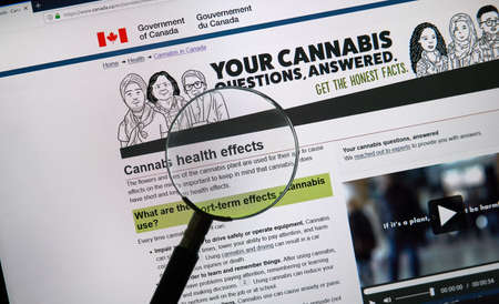 MONTREAL, CANADA - SEPTEMBER 13, 2018: Official web page on Government of Canada site about cannabis legalization. Marijuana to be legal in Canada starting October 17, 2018のeditorial素材