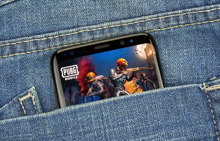 MONTREAL, CANADA - December 23, 2018: PUBG mobile android on Samsung s8 screen. PlayerUnknown's Battleground Mobile is the mobile version of the popular PC console battle royale-style shooter gameのeditorial素材