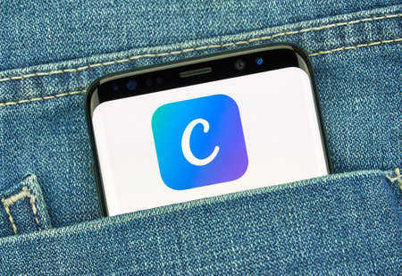 MONTREAL, CANADA - December 23, 2018: Canva android app and logo on Samsung s8 screen. Canva is a graphic-design application, tool and websiteのeditorial素材