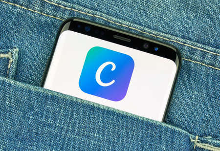 MONTREAL, CANADA - December 23, 2018: Canva android app and logo on Samsung s8 screen. Canva is a graphic-design application, tool and websiteのeditorial素材