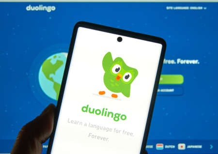 Montreal, Canada - March 08, 2020: Duolingo logo and application on a cellphone. Duolingo is a platform that includes a language-learning website and mobile application.のeditorial素材