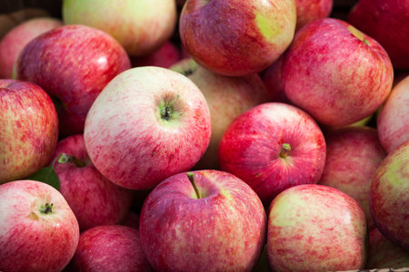 Red apples