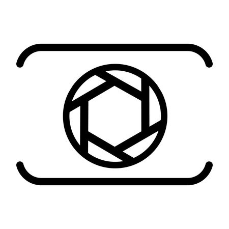 Camera Lens Icon Vector. Outline Camera Lens Sign. Isolated Contour Symbol Illustrationのイラスト素材