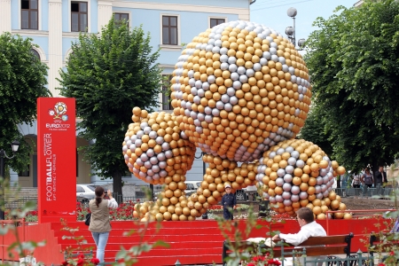 CHERNIVTSI, UKRAINE - JUNE 08  Art installation of the soccer balls proximate to the  EURO 2012 in the Central Square in Chernivtsi, Ukraine on June 08, 2012  It consists of 1,600 soccer balls のeditorial素材