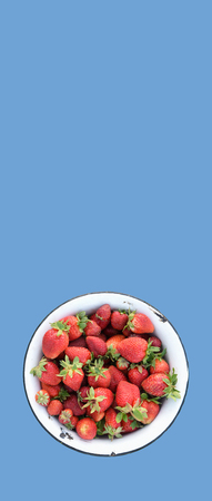 Fresh strawberries in retro bowl, isolated, Little Boy Blue color background, top view, copyspace for textの写真素材