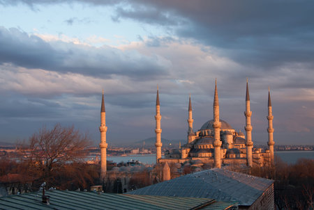 Istanbul largest city Turkey city photo images