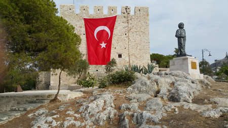 Kusadasi Castle and Okuz Mehmed Pasha Statue in Aydin, Turkeyのeditorial素材