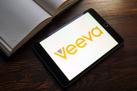 KYIV, UKRAINE - August 21, 2021. Veeva Systems VEEV company logo.のeditorial素材