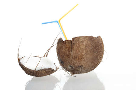 Kokusnuss mit Strohhalm, Pina Colada und Cocktailsの写真素材