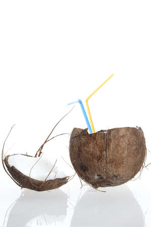 Kokusnuss mit Strohhalm, Pina Colada und Cocktailsの写真素材