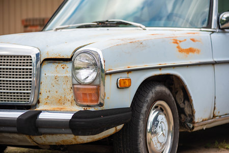 POTTERVILLE, MI - JUNE 23RD: Front-Side view of a classic 1976 Mercedes-Benz 300D in Potterville on July 23rd, 2020.のeditorial素材
