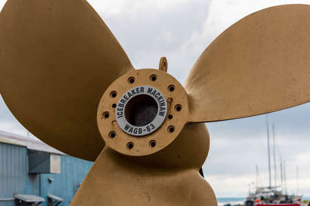 Mackinaw City, Michigan, USA - July 15, 2021: A three bladed ship screw propeller from the retired icebreaker Mackinaw.のeditorial素材
