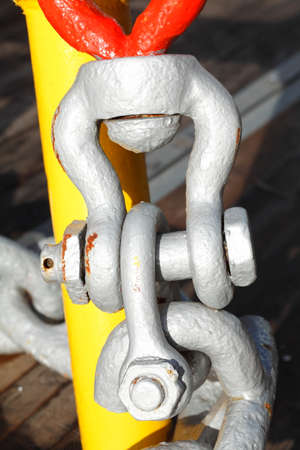 Anchorage, connection from a iron chain