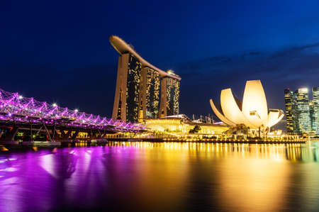 SINGAPORE - NOV 22, 2016: The Marina Bay Sands Resort Hotel on Nov 22, 2016 in Singapore. It is an integrated resort and the world's most expensive standalone casino property at S$8 billion.のeditorial素材