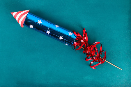 Diy 4th July petard toilet sleeve, paper, cardboard color American flag red blue white. Gift idea...