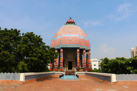 Valluvar Kottam is a popular monument in Chennai, Tamilnadu, India which is dedicated to the classical Tamil poet, philosopher and saint Thiruvalluvar. Thiruvalluvar wrote his famous Thirukkuralのeditorial素材