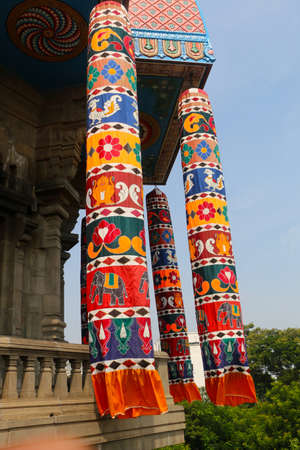 Valluvar Kottam is a popular monument in Chennai, Tamilnadu, India which is dedicated to the classical Tamil poet, philosopher and saint Thiruvalluvar. Thiruvalluvar wrote his famous Thirukkuralのeditorial素材