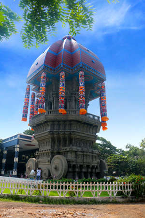 Valluvar Kottam is a popular monument in Chennai, Tamilnadu, India which is dedicated to the classical Tamil poet, philosopher and saint Thiruvalluvar. Thiruvalluvar wrote his famous Thirukkuralのeditorial素材