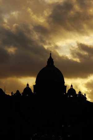 Sunset on Basilica of Saint Peter - Vaticanの写真素材