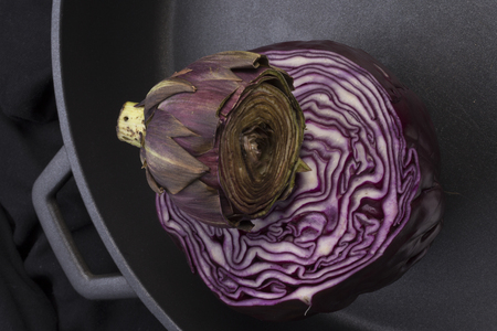 Red cabbage in a big panの写真素材
