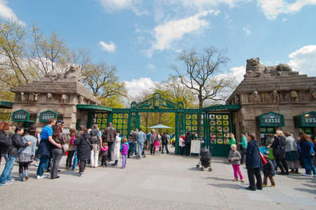 Queue to ticket's office of Berlin Zoo at holidays. Berlin Zoo entrance, 01.05.2013のeditorial素材