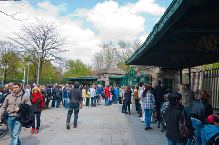 Queue to ticket's office of Berlin Zoo at holidays. Berlin Zoo entrance, 01.05.2013のeditorial素材